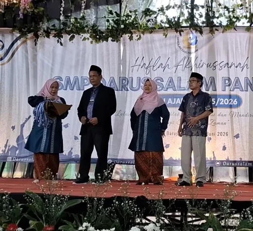 M.Farhi, M.Pd ; Lanjutkan Sekolah dan teruslah berbakti pada Orangtua,
